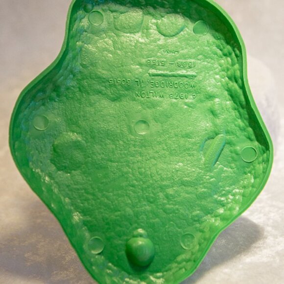 Vtg Wilton Comical Golfer Cake Topper Decoration Blowing Ball into hole - Picture 6 of 7